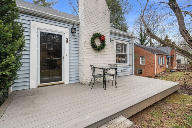 East AVL - Newly Renovated Older Home Feat... - East AVL - Newly Renovated Older Home Feat...