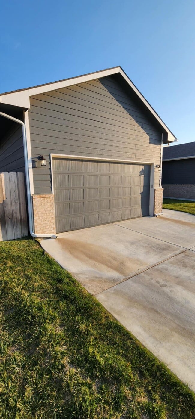 Photo - 9000 E Chris St