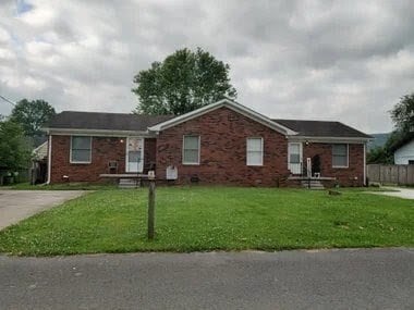 Building Photo - 1027 Chichester Ave
