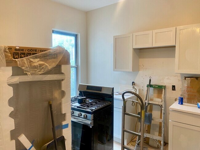 Photo - 126 Thorndike St