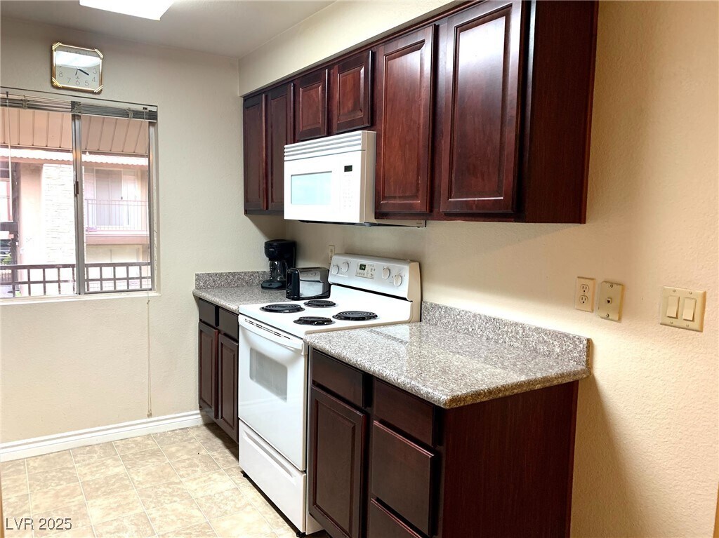 Photo - 5081 River Glen Dr Unidad 120
