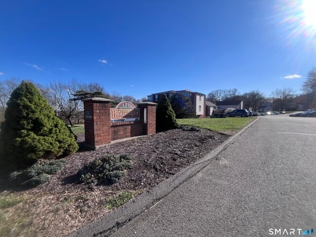 Building Photo - 52 Heather Ridge Unit 52