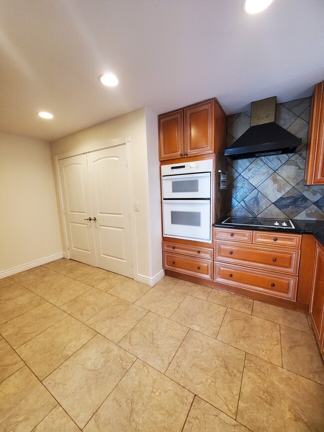 Photo - 2725 S Azalea Dr