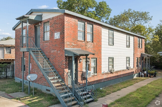 Happy Family Apartments