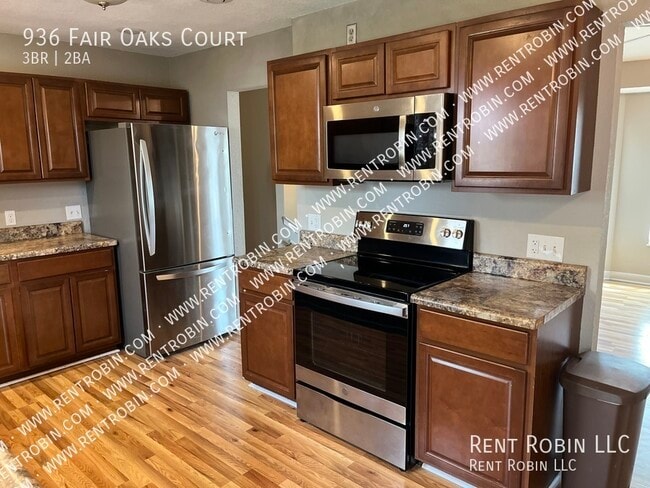 Photo - 936 Fair Oaks Ct