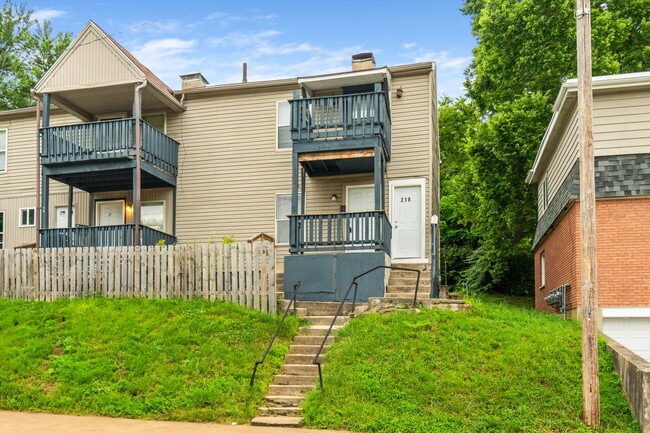 Building Photo - 218-218 Klee Ave Rental