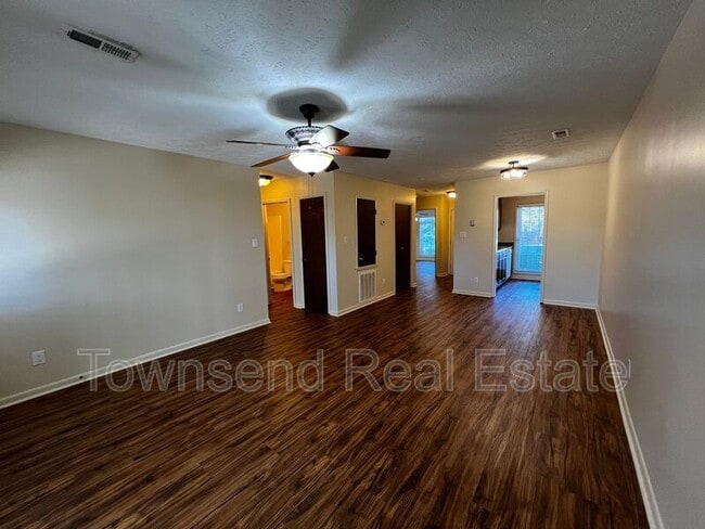 Photo - 2704 Helaman Ct