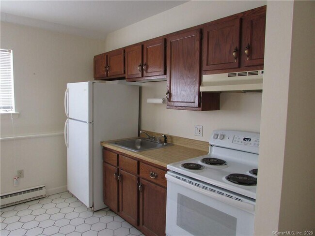 Photo - 73 Belair Dr