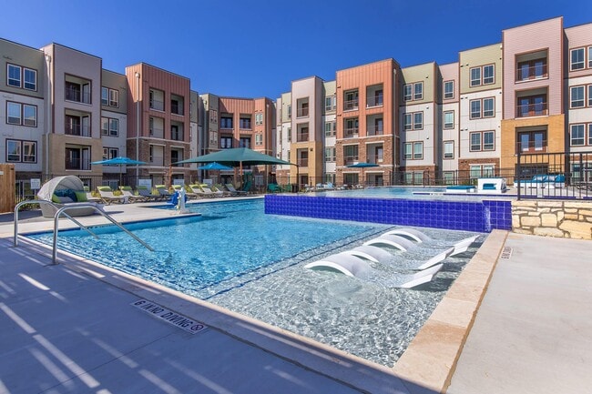 Building Photo - Spring Villas- Income Restricted Rental
