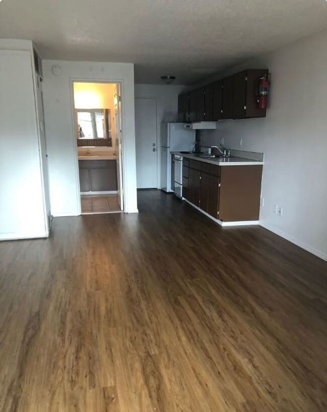 Photo - Cozy Studio Downtown Unit 1245-10