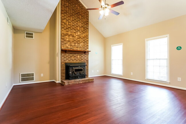 Photo - 2805 Fernhurst Ct