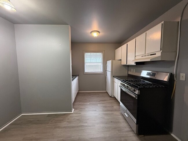 Photo - 205 S Parker Ave Unit Apt 4