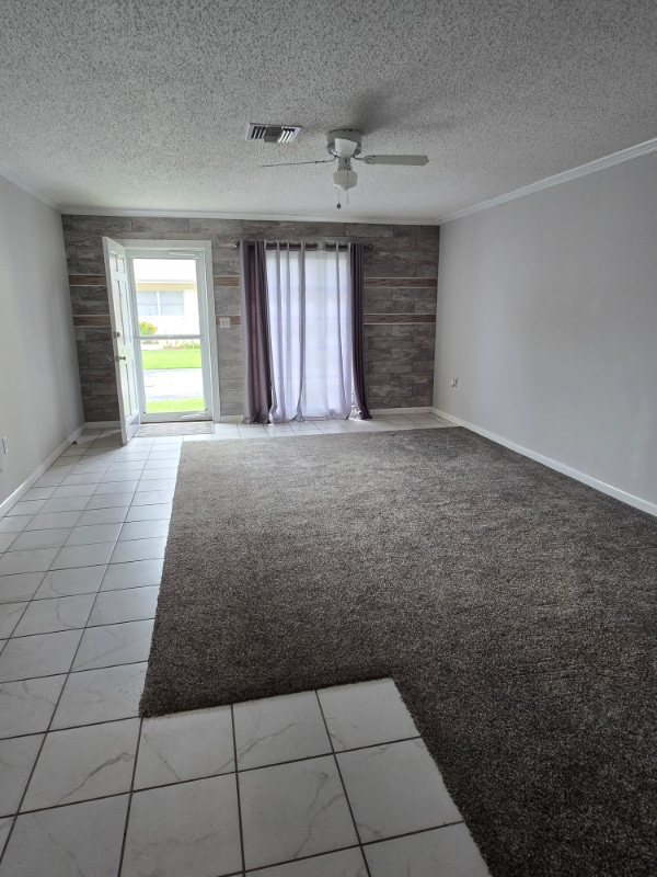 Photo - 843 Cambridge Ct