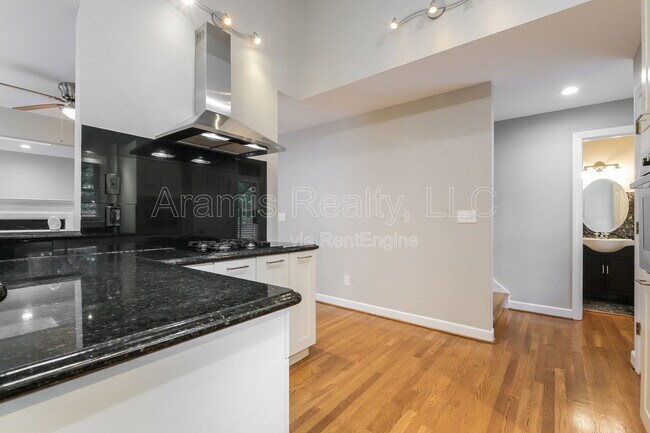Photo - 280 Halah Cir NE