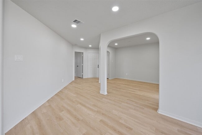 Photo - 5203 Panay Park Dr