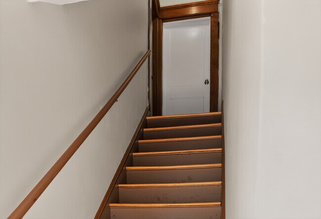Photo - 27 Woodlawn St Unit 2