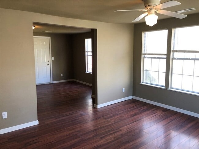 Photo - 581 S Ray Ave