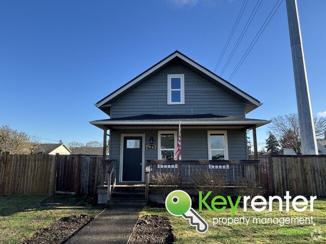 Building Photo - One of a Kind Multi-level Home in Tacoma!