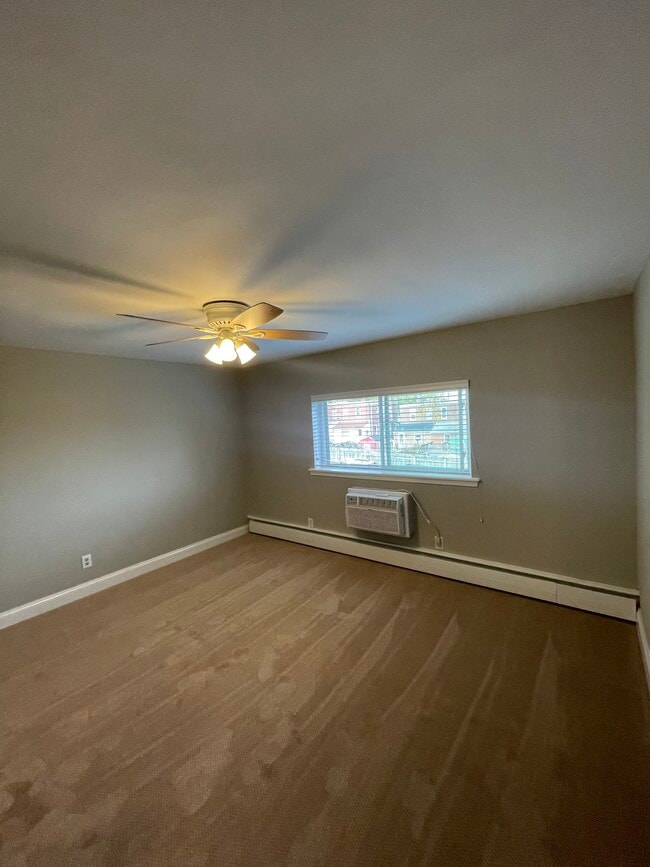 Sala de estar [La unidad real puede variar] - Marimont Apartments