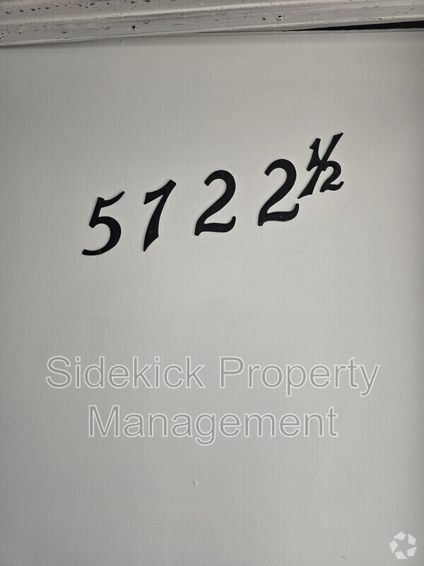 Building Photo - 5722 E Beverly Blvd Unit 1/2 Rental