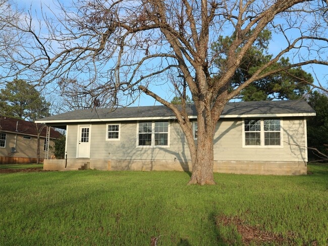 Photo - 210 Joseph St