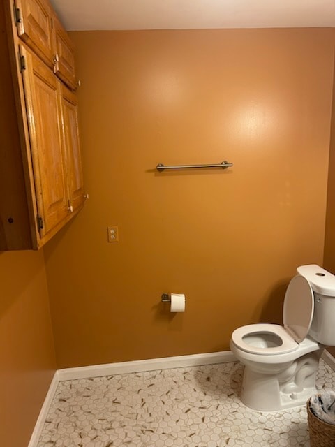 linen storage in bathroom - 4654 Riveredge Cv