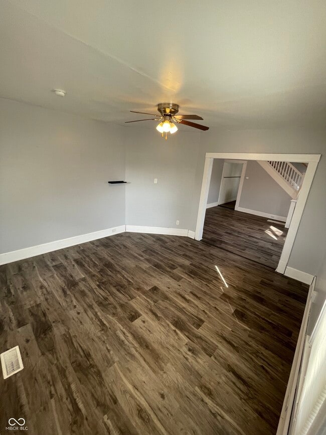 Photo - 93 S 5th Ave