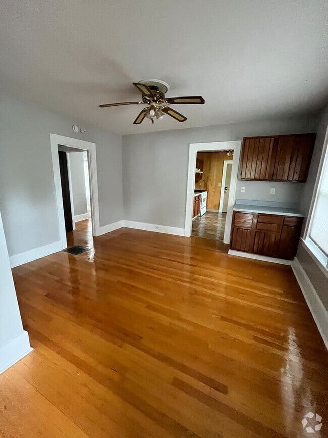 Building Photo - 100 Peck Ave Unit 100-02 Rental