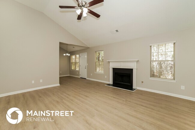 Photo - 320 Buffington Dr