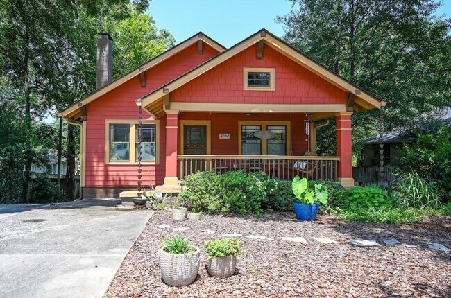 Photo - 2076 Ridgedale Rd NE