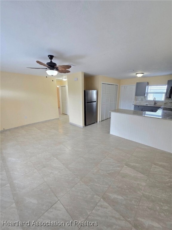 Photo - 611 Memorial Dr