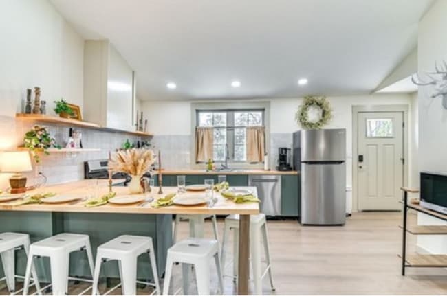 Photo - 107 Caldwell St