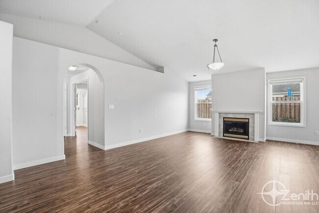 Photo - 15605 NE 92nd St