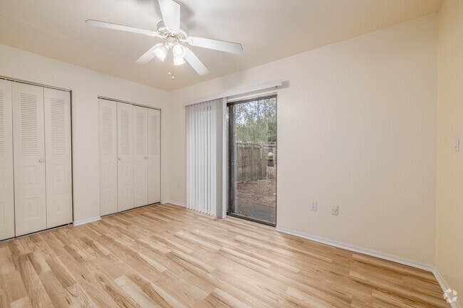 1BR, 1BA - 603SF - Bedroom - 6816 SW 4th Pl