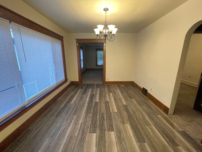 Photo - 753 E 24th St Unit 2nd Floor 2 bedroom