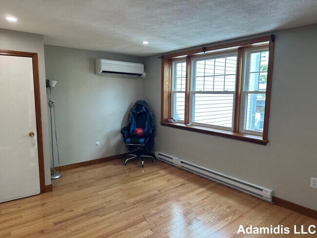 Photo - 14 Edgerly Pl Unit 3