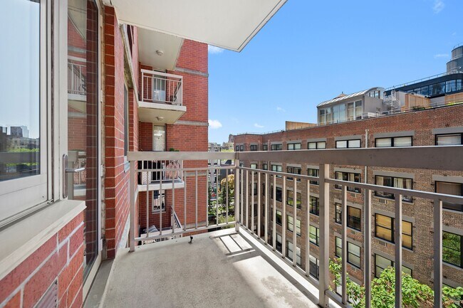 Photo - 520 W 23rd St