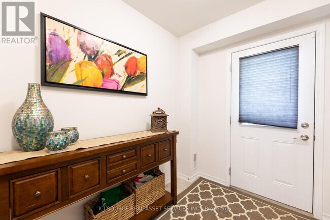 Photo - 1352 Coleman Cres