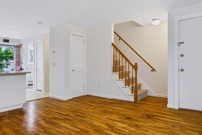 Photo - 70 Carroll Ave