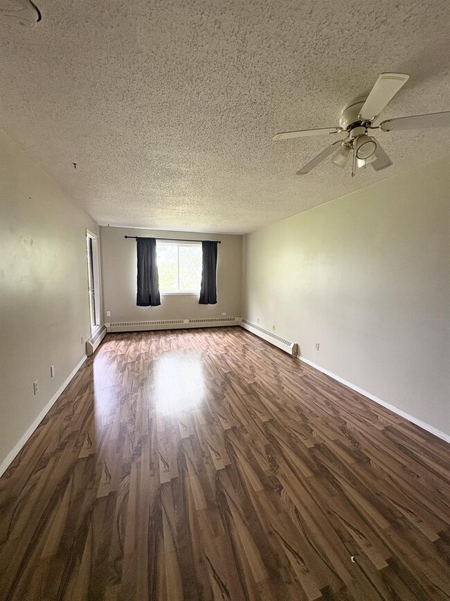 Photo - 1 Bed 1 Bath Unit in Olds, AB Unit 216