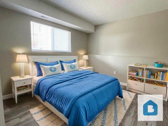 Photo - 435 W Van Buren St Apartment Unit A