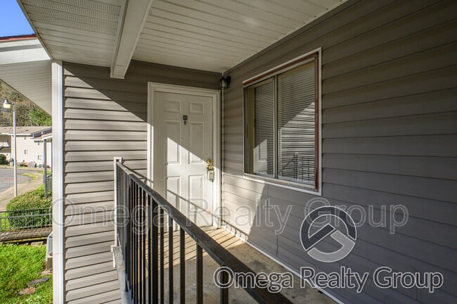 Photo - 1600 14th Ave E Unit Apt 25