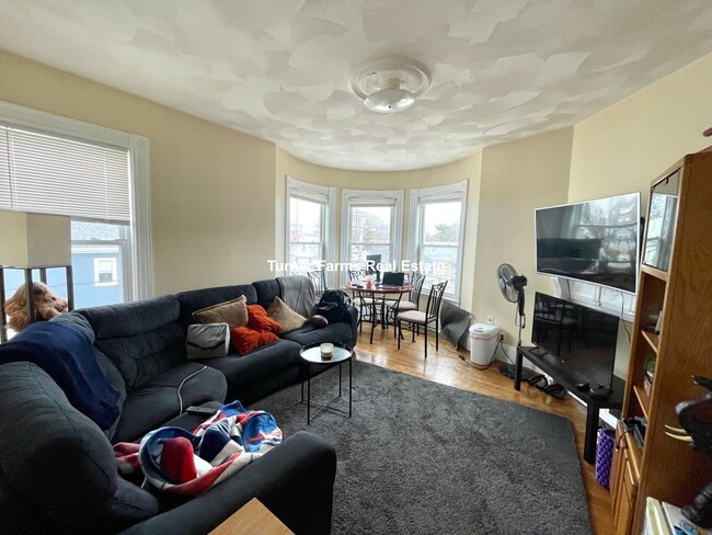 Building Photo - 59 Cedar St Unit 3L