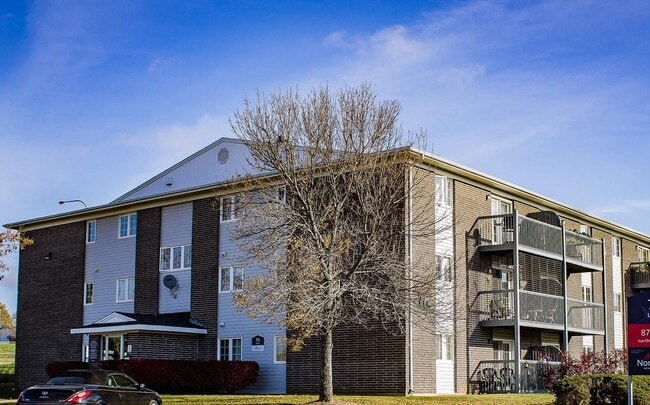 Photo - 715 & 735 Laurier Street