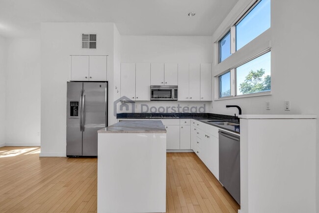 Photo - 6 South Ct Townhome