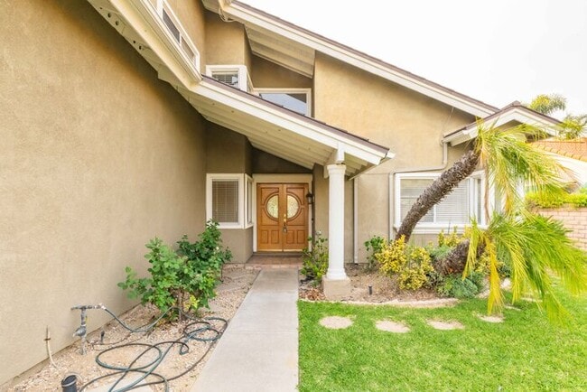 Photo - Beatiful house next to golf course.