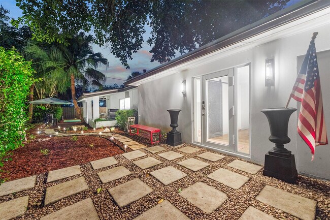 Photo - 1221 SW 18th St