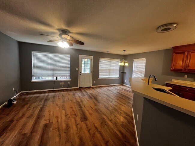 Photo - Huntersville
