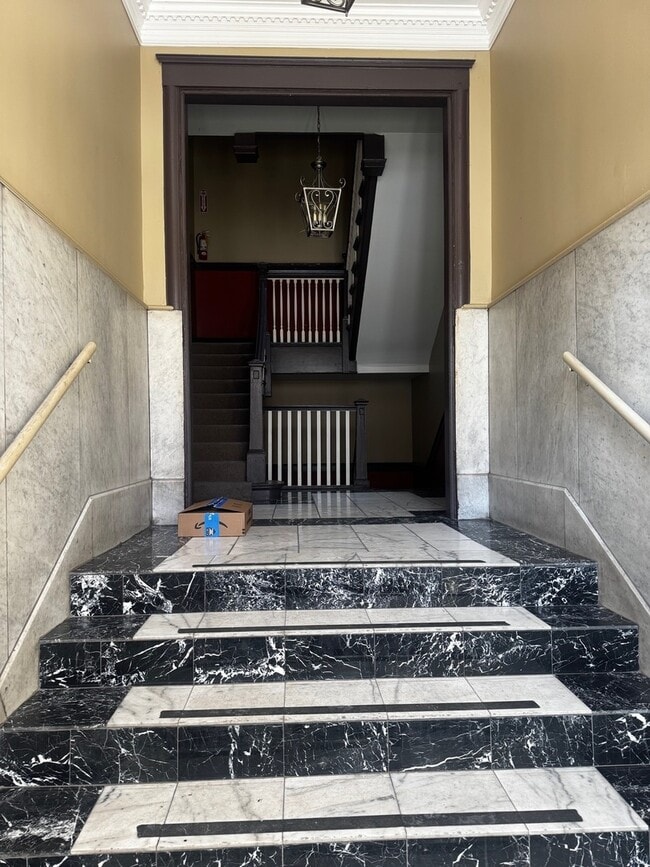 Photo - 4852 S Prairie Ave