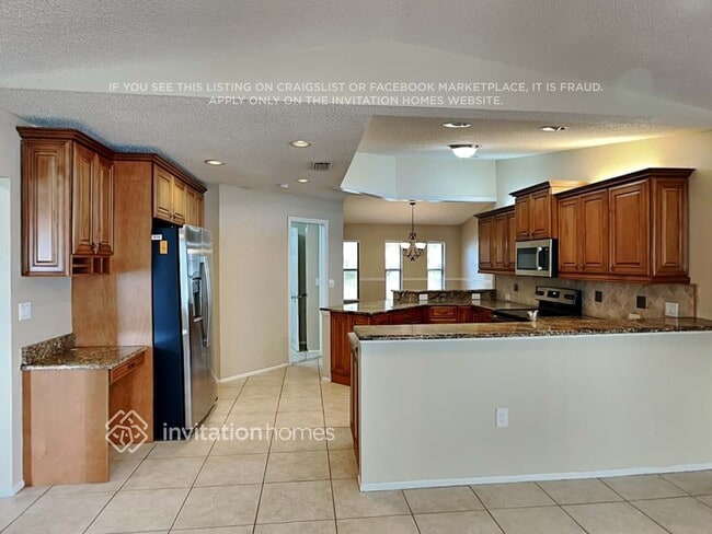 Photo - 2297 Cork Oak St E